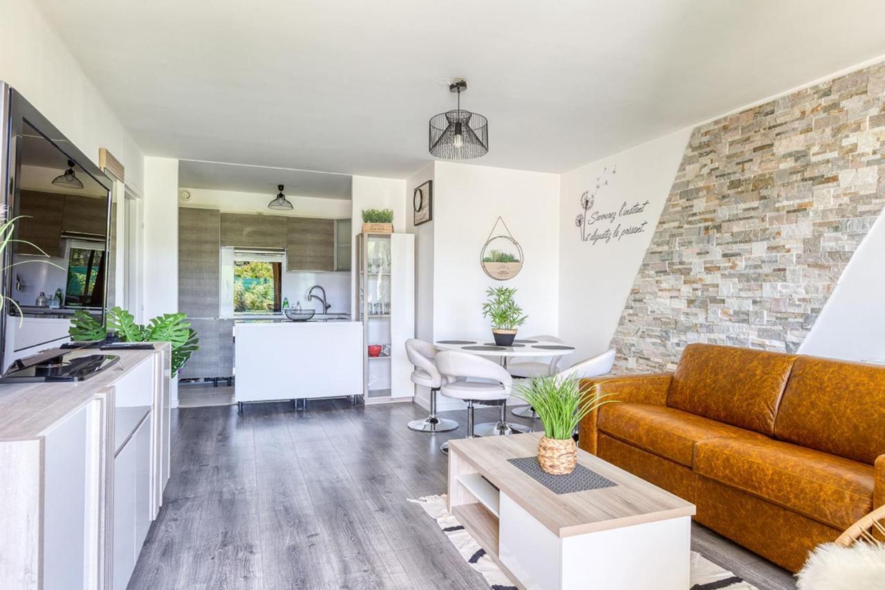 Leclat Verdoyant De Noisy - Jardin Exteriér fotografie