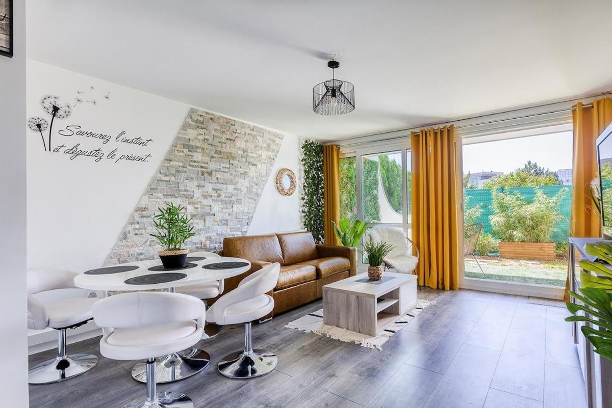 Leclat Verdoyant De Noisy - Jardin Exteriér fotografie
